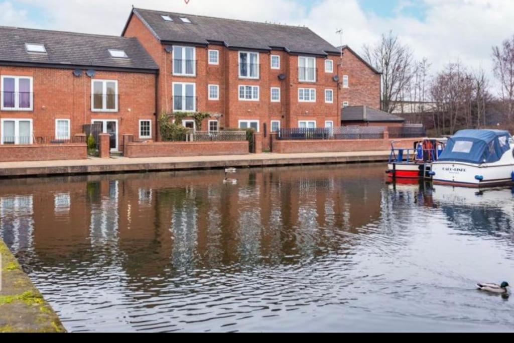 Waterside Mufc & Trafford Centre Townhouse 4 Bedroom Free Parking Manchester Kültér fotó